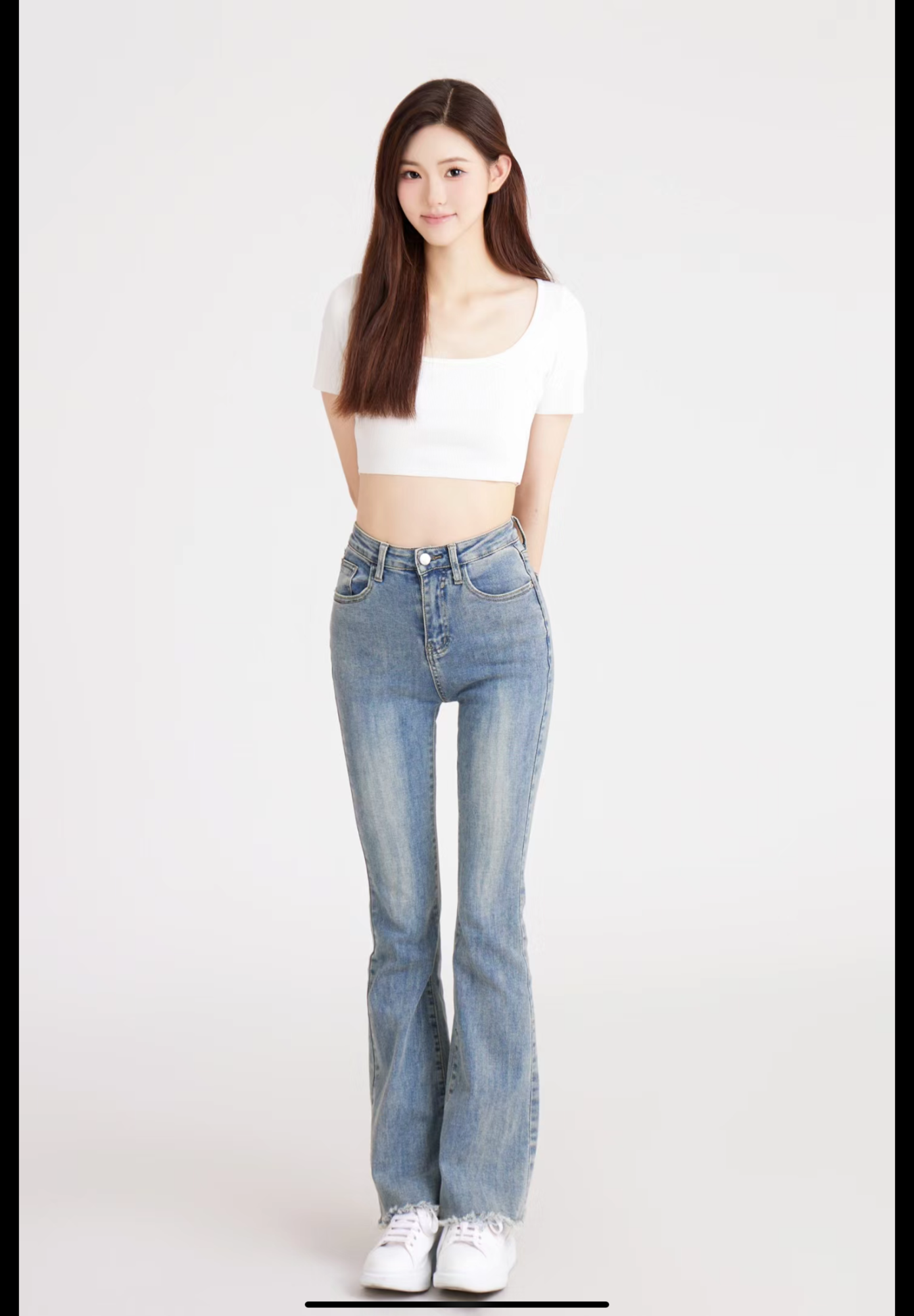 **白底肖像，柔和光线，模特面部清晰，背景纯白，构图简洁，摄影风格类似于安妮·莱博维茨，色调自然，略-豆友ir1E的SDXL创作作品-豆绘AI ...